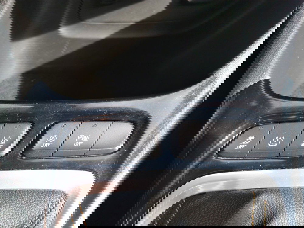 Opel Crossland X usata a Taranto (18)