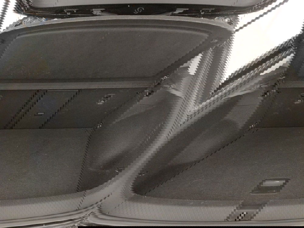 Volkswagen T-Roc usata a Napoli (11)