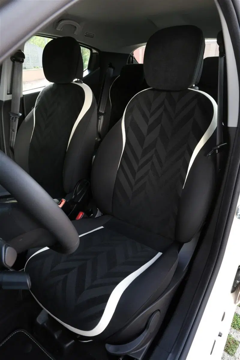 Lancia Ypsilon usata a Palermo (9)