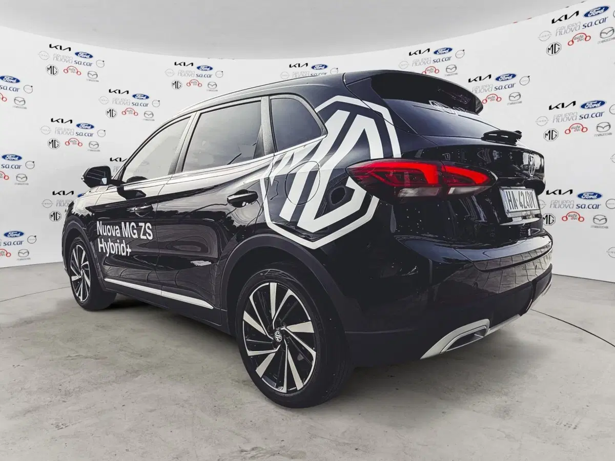 Mg ZS nuova a Novara (4)