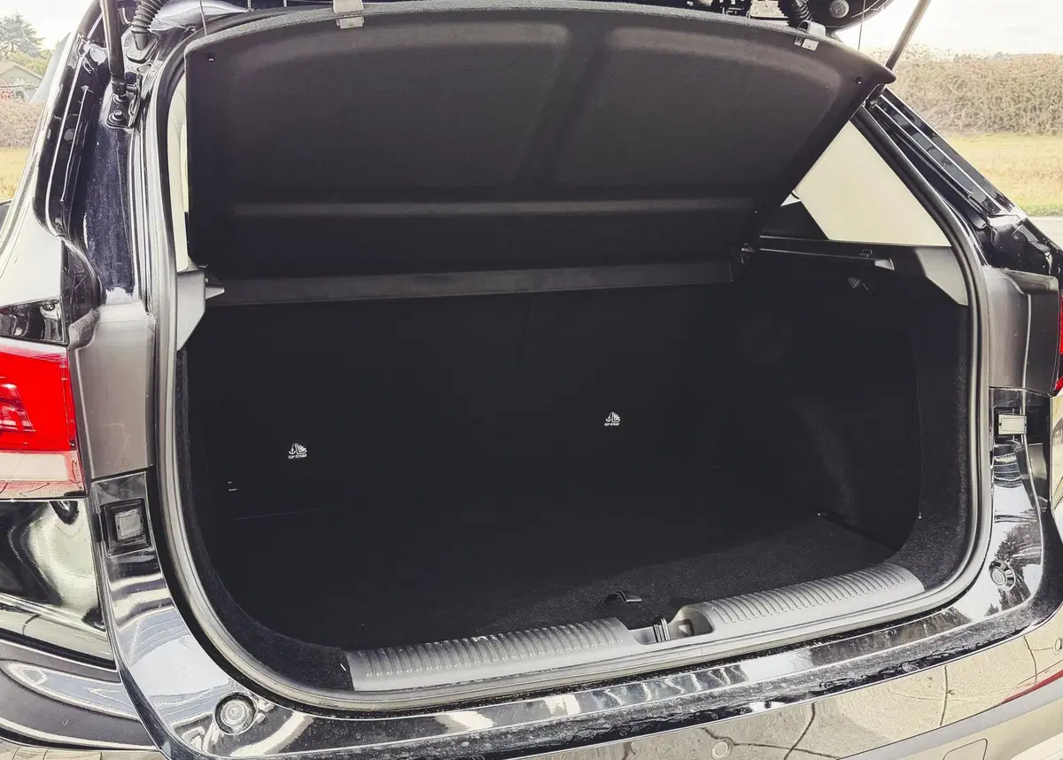 Mg ZS nuova a Novara (7)