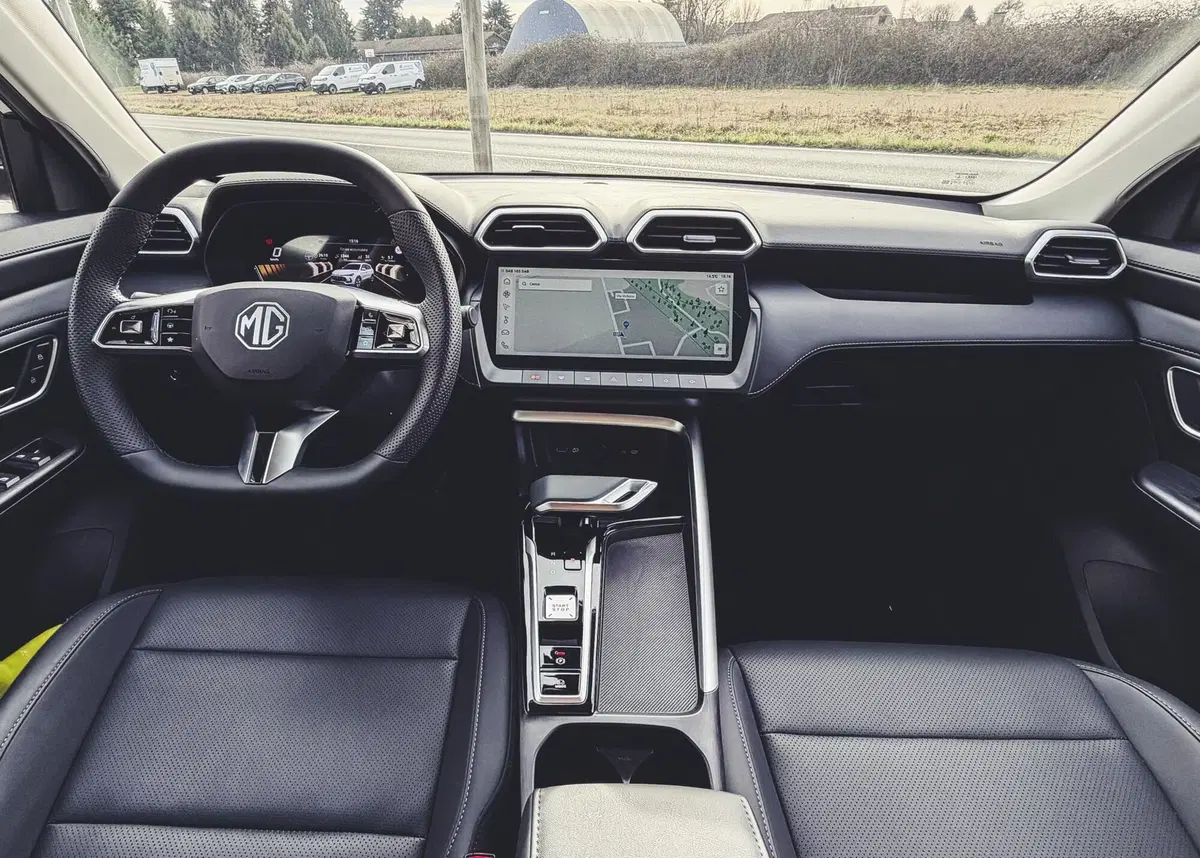 Mg ZS nuova a Novara (8)