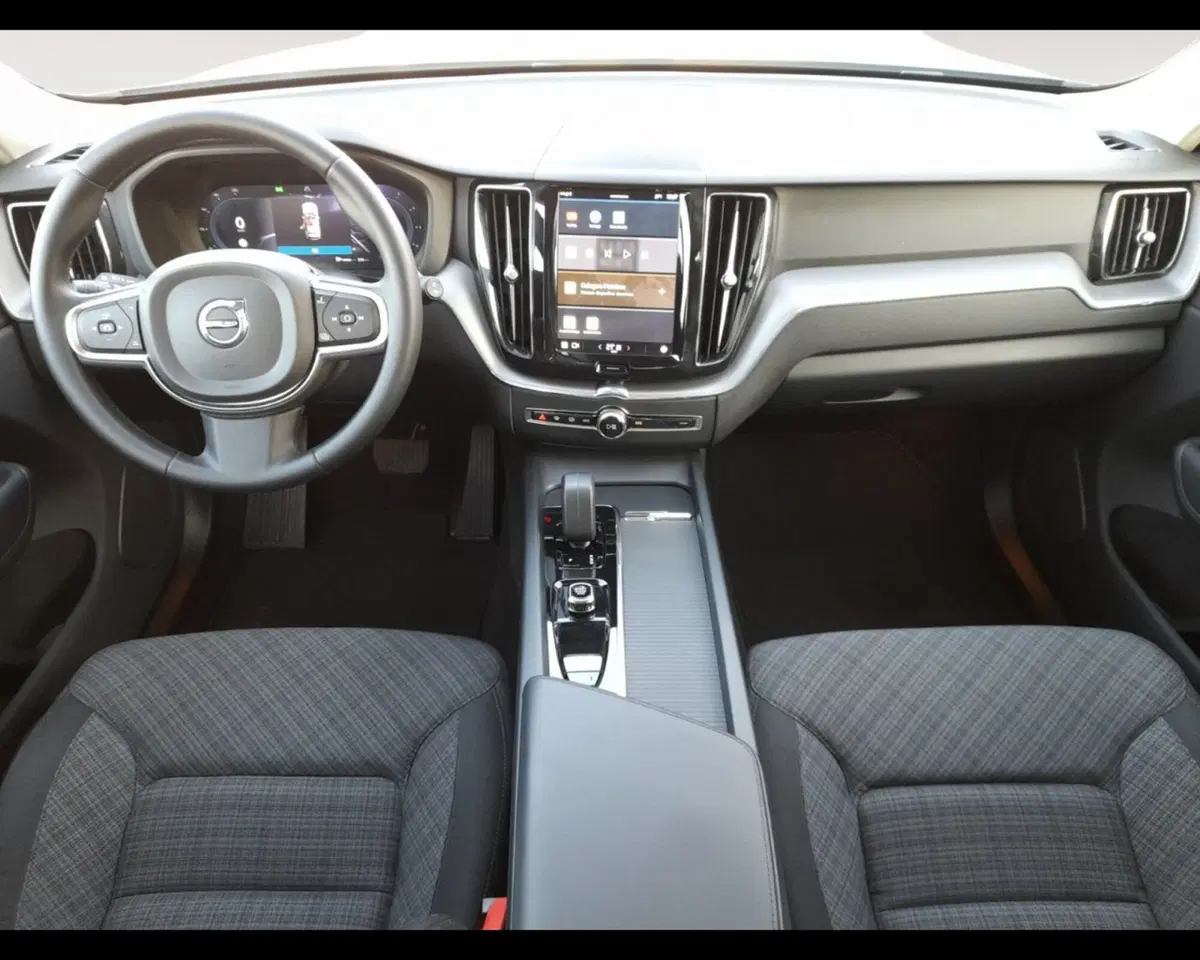 Volvo XC60 usata a Ravenna (9)