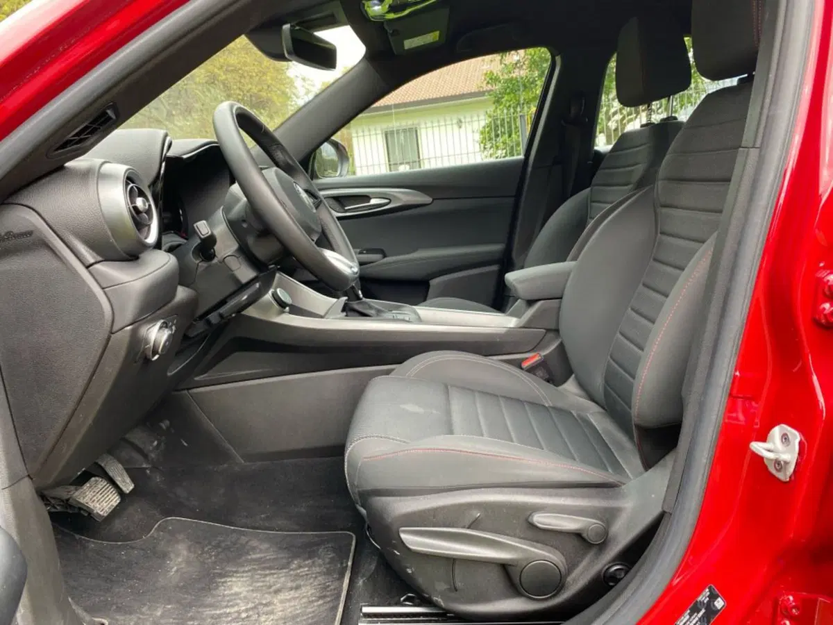 Alfa Romeo Tonale usata a Salerno (6)