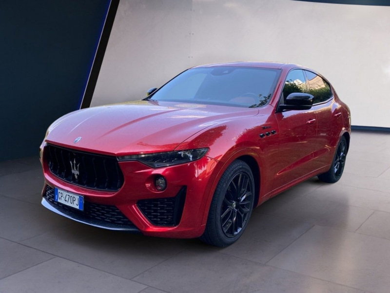 Maserati Levante usata a Salerno