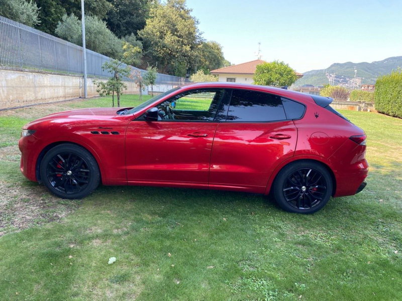 Maserati Levante usata a Salerno (10)