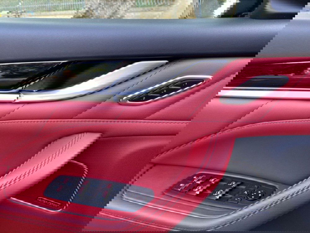 Maserati Levante usata a Salerno (16)