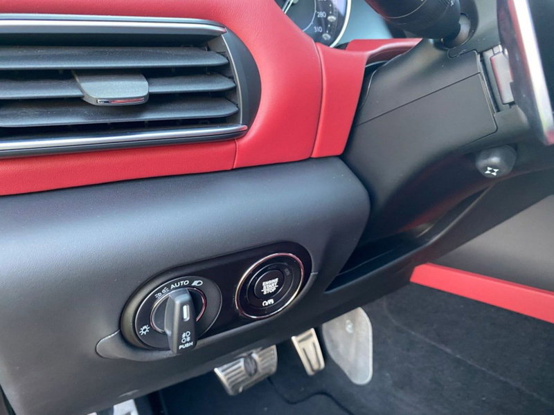 Maserati Levante usata a Salerno (17)