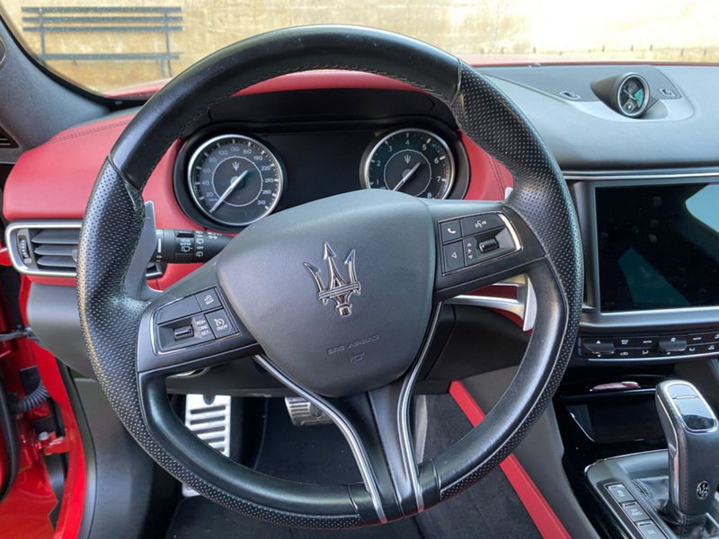 Maserati Levante usata a Salerno (18)