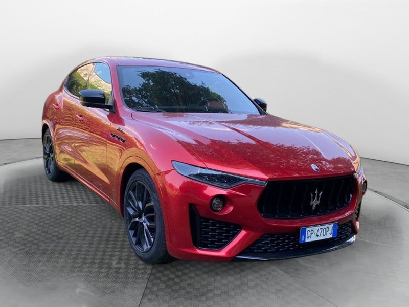 Maserati Levante usata a Salerno (2)