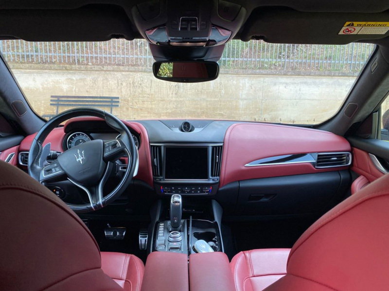 Maserati Levante usata a Salerno (5)