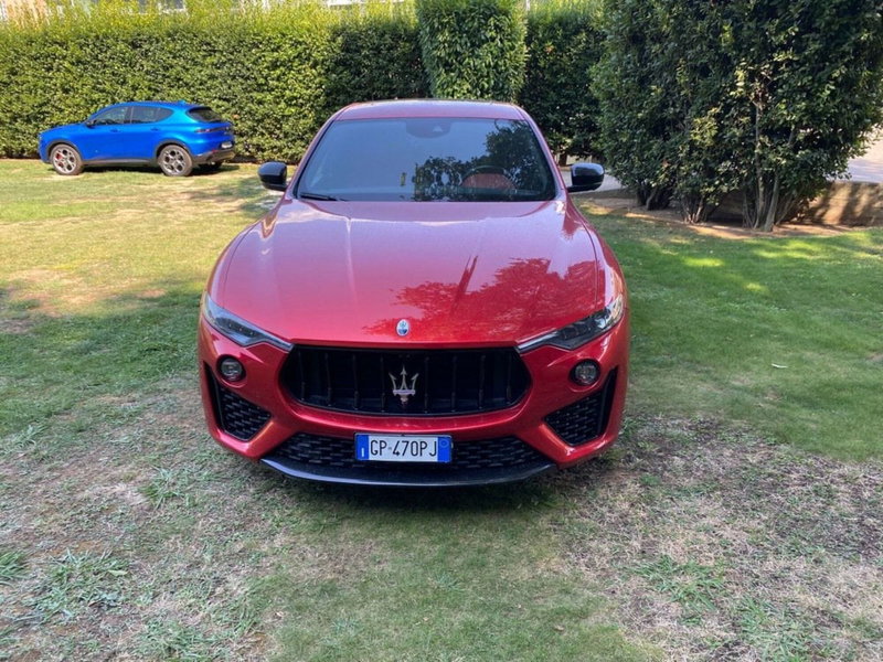 Maserati Levante usata a Salerno (9)