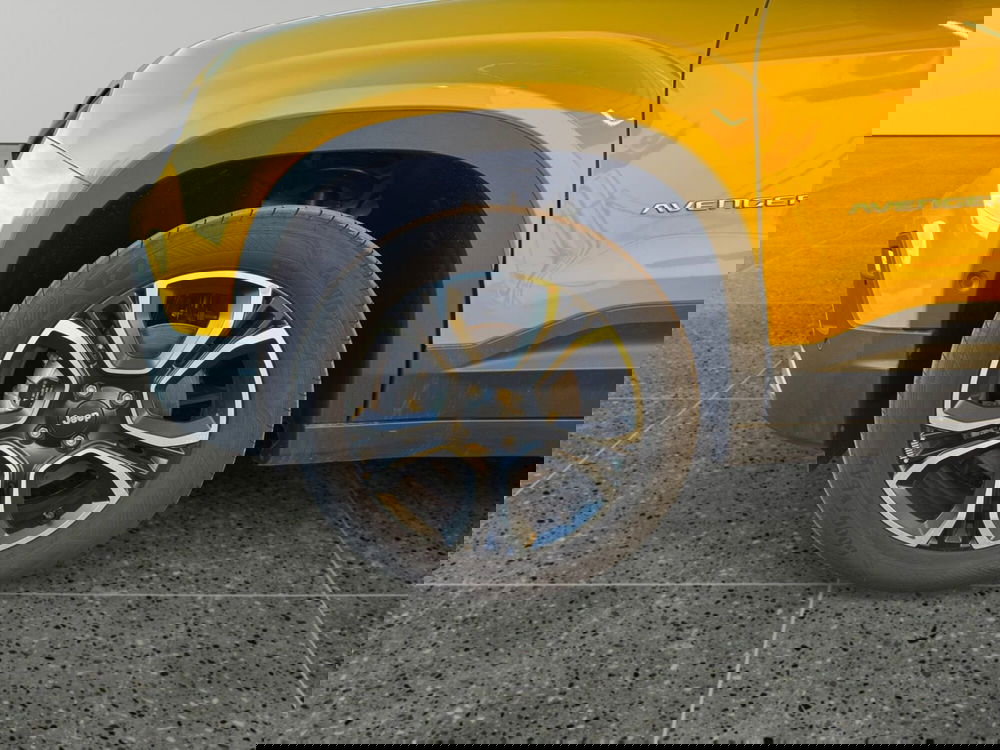 Jeep Avenger nuova a Salerno (12)