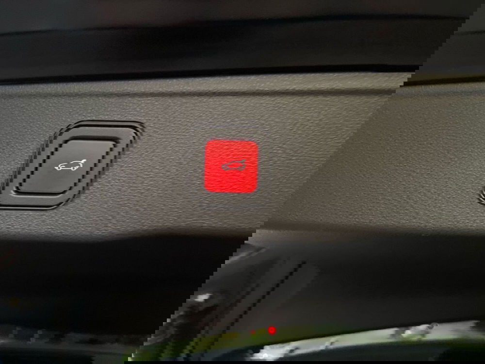 Jeep Avenger usata a Firenze (16)