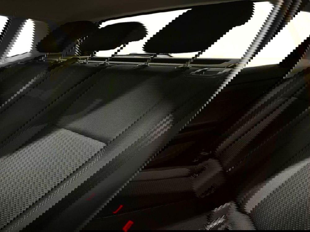 Volkswagen Polo nuova a Prato (12)