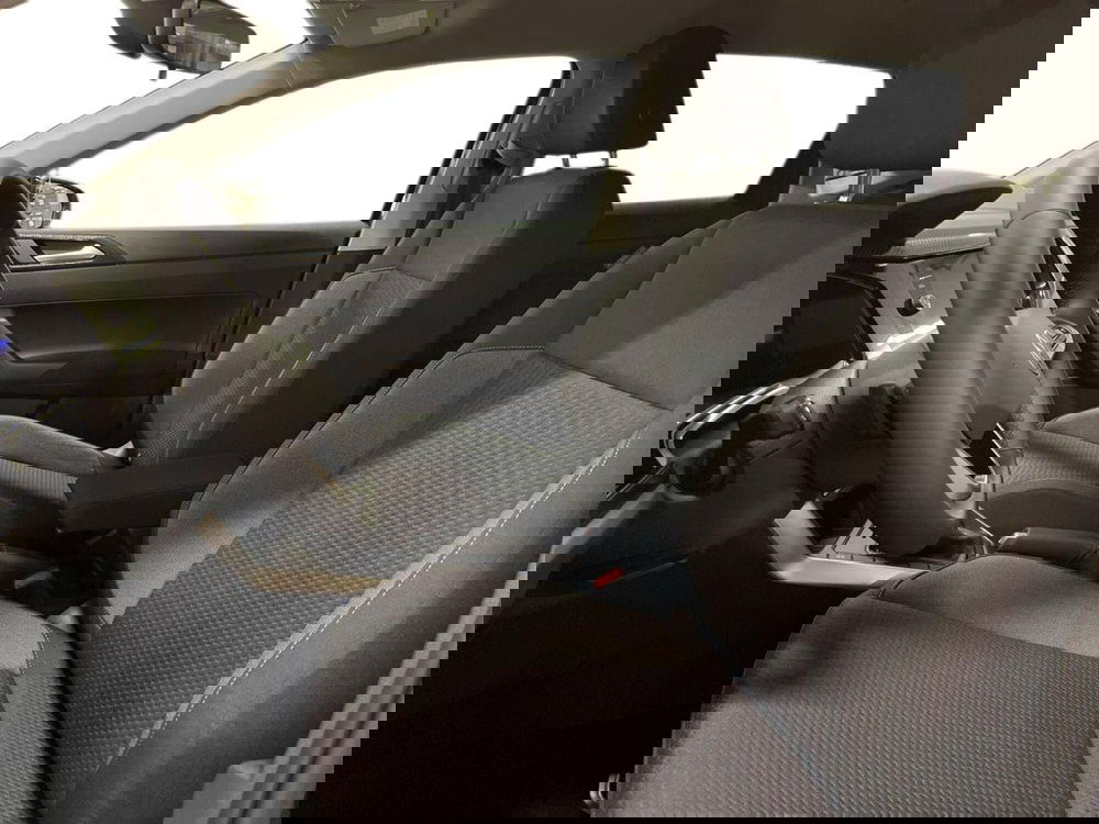 Volkswagen Polo nuova a Prato (9)