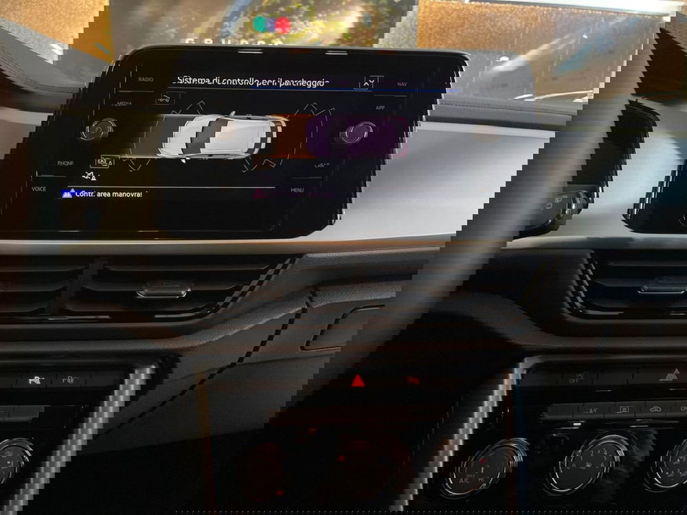 Volkswagen T-Roc nuova a Prato (17)