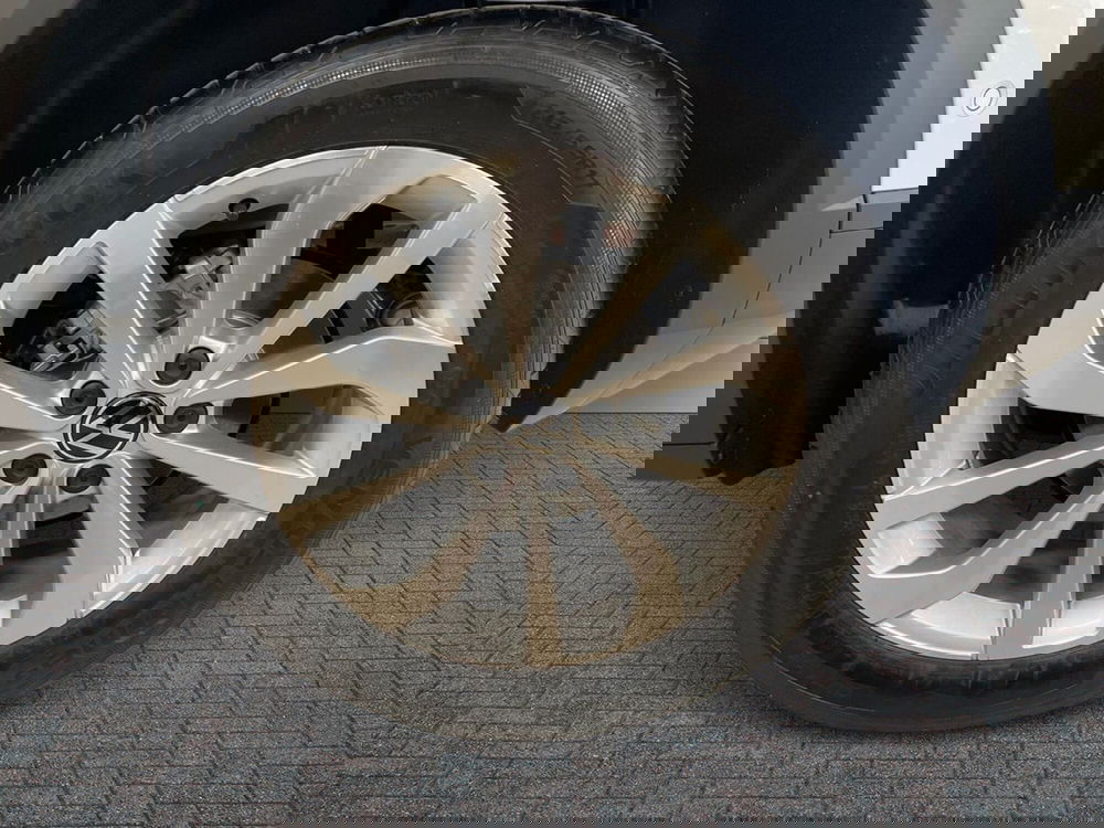 Volkswagen T-Roc nuova a Prato (6)