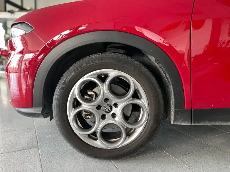 Alfa Romeo Tonale usata a Ancona (18)