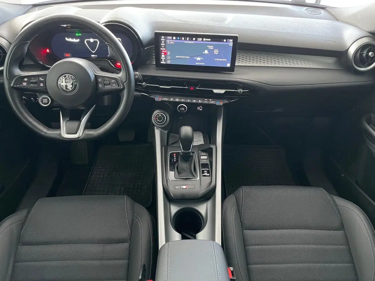 Alfa Romeo Tonale usata a Ancona (9)
