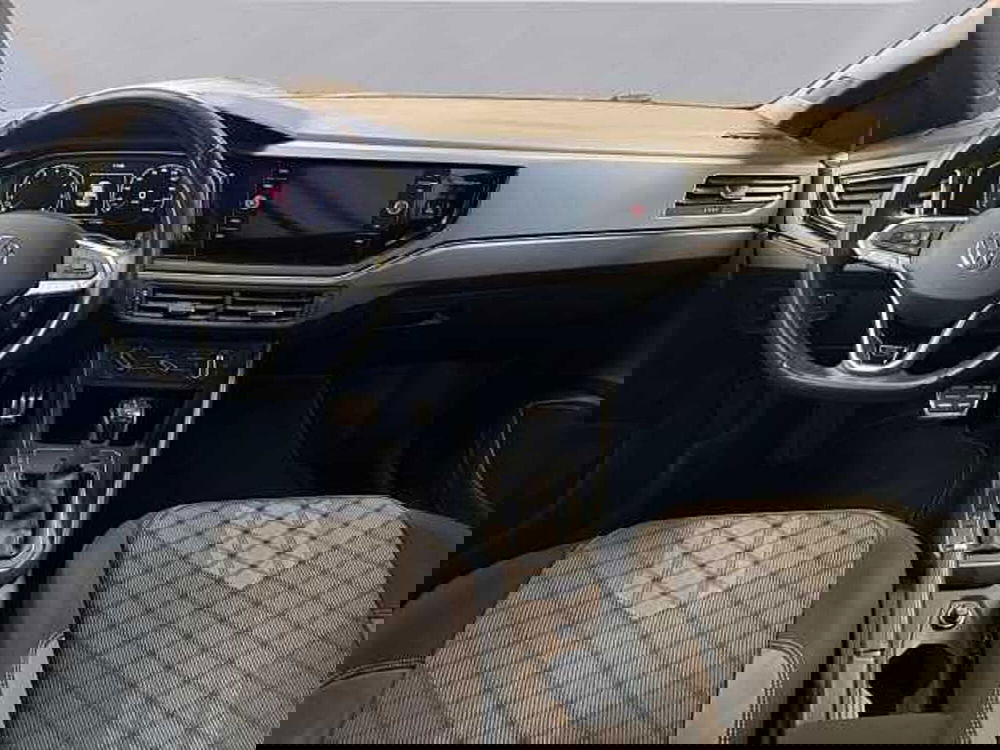 Volkswagen Taigo usata a Milano (11)