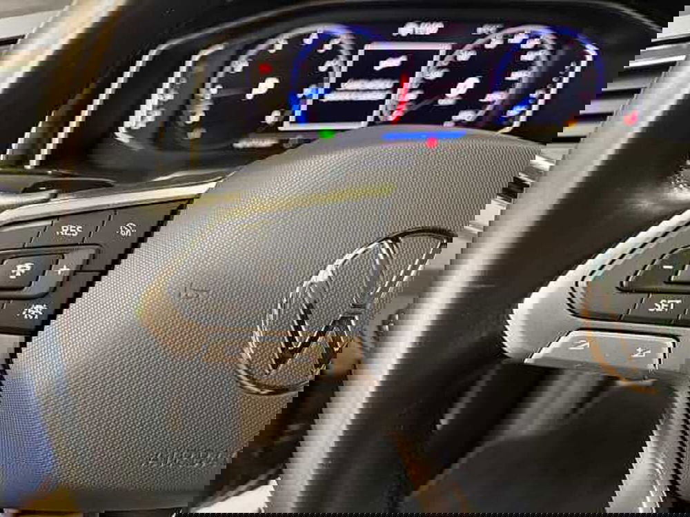 Volkswagen Taigo usata a Milano (16)