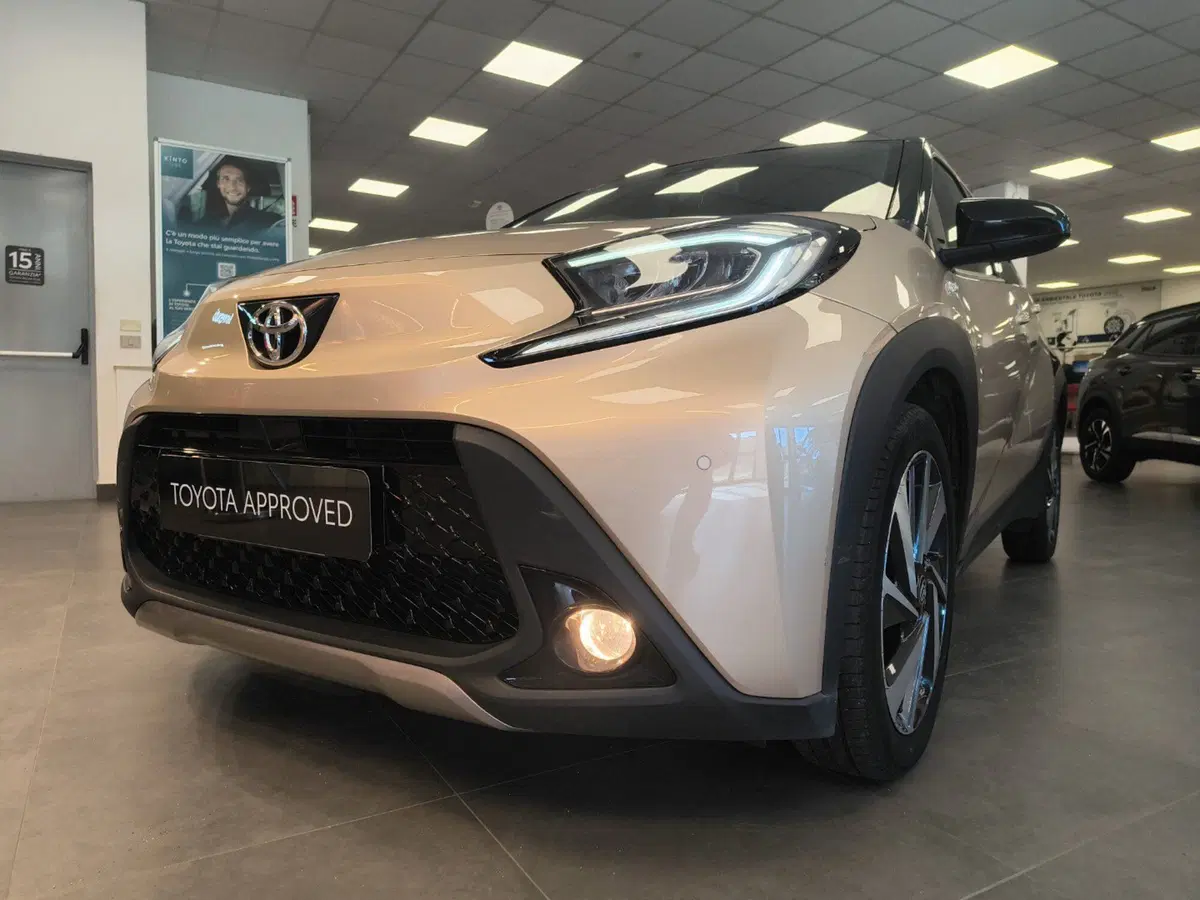 Toyota Aygo X usata a Catanzaro (16)