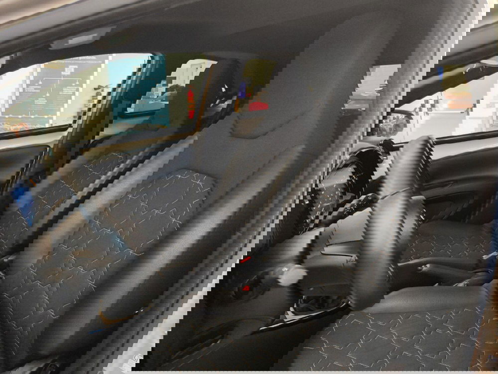 Toyota Aygo X usata a Catanzaro (17)