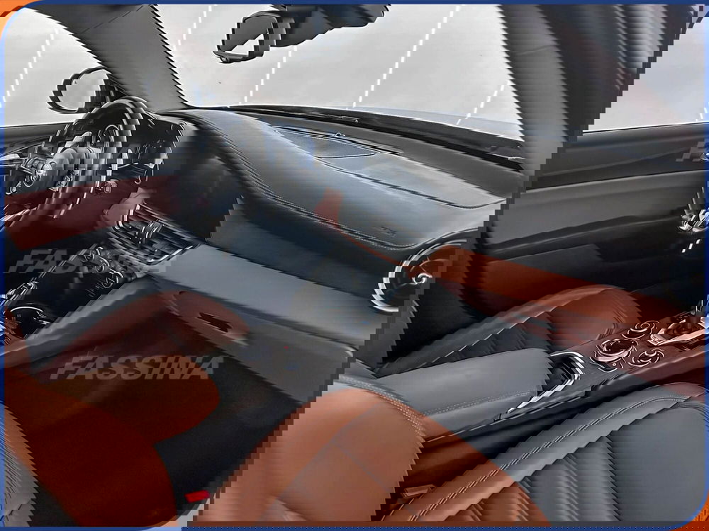 Alfa Romeo Giulia usata a Milano (12)