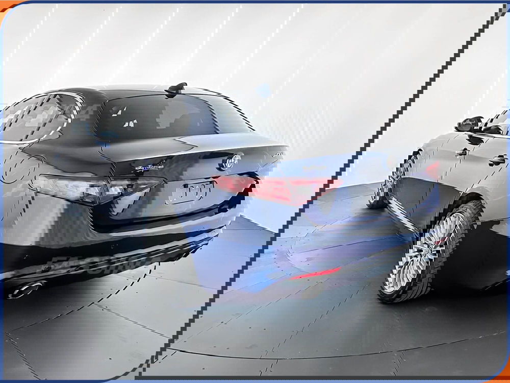 Alfa Romeo Giulia usata a Milano (4)