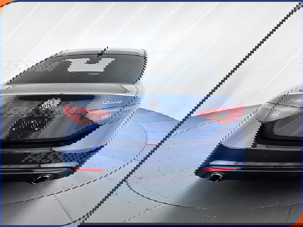 Alfa Romeo Giulia usata a Milano (5)