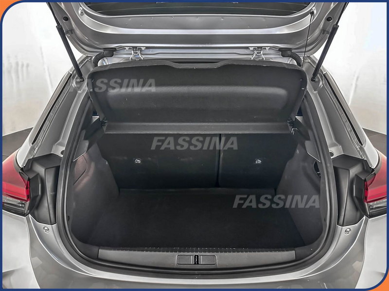 Opel Corsa usata a Milano (11)