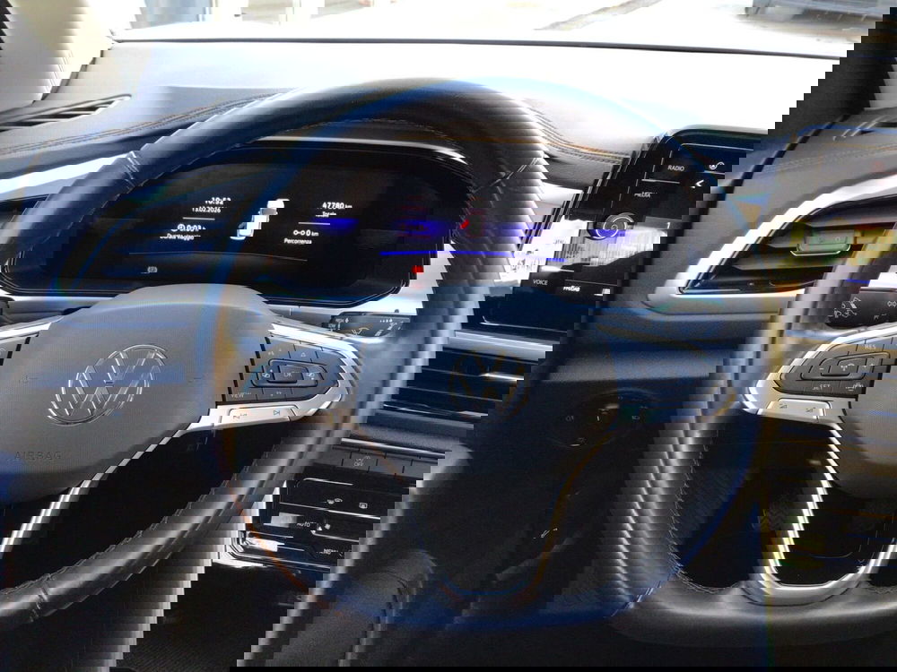 Volkswagen T-Roc usata a Genova (10)