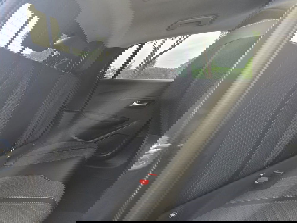 Peugeot 208 usata a Massa-Carrara (11)