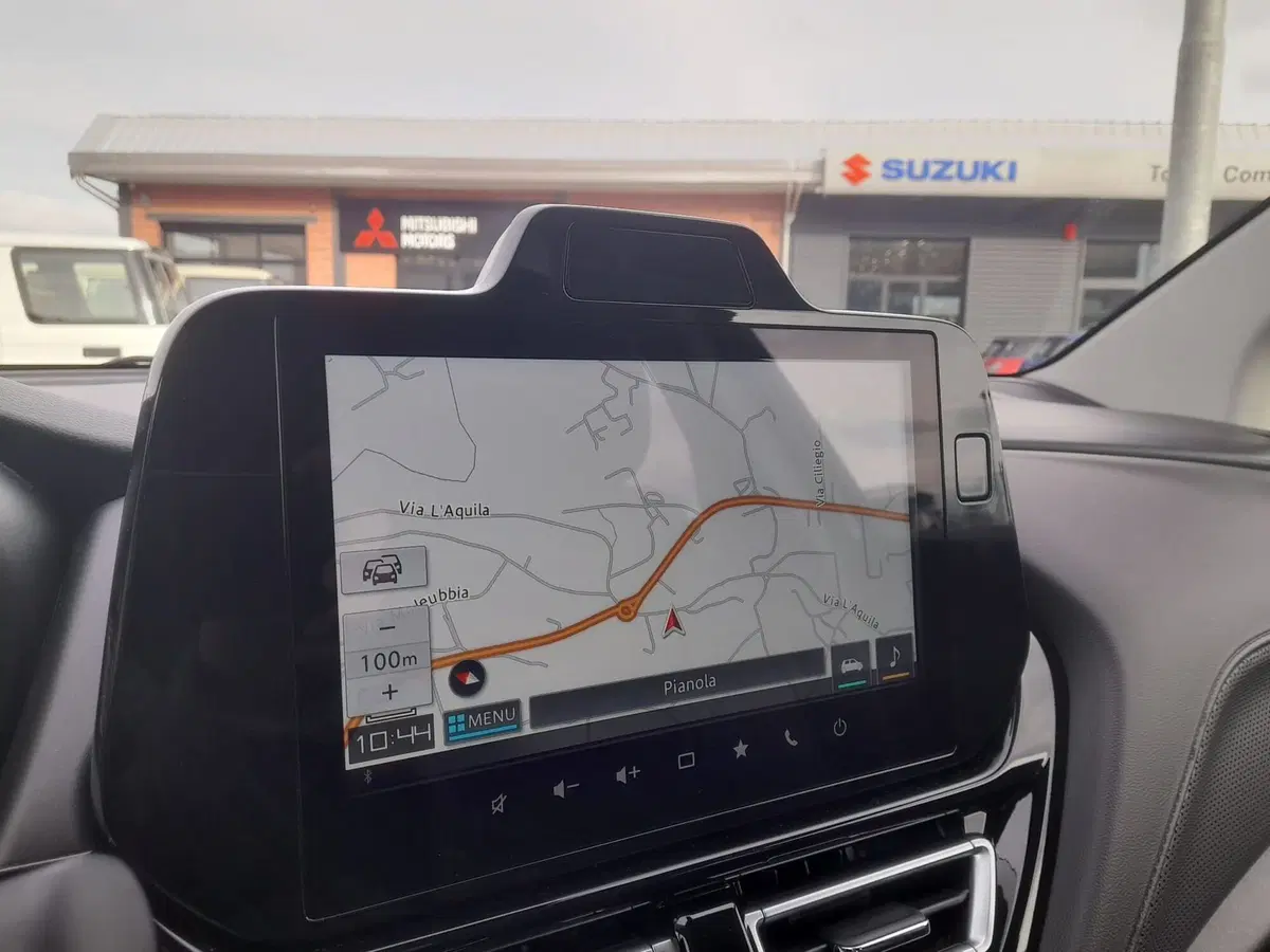 Suzuki S-Cross nuova a L'Aquila (11)