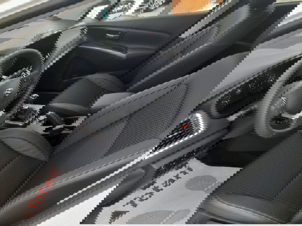 Suzuki S-Cross nuova a L'Aquila (14)