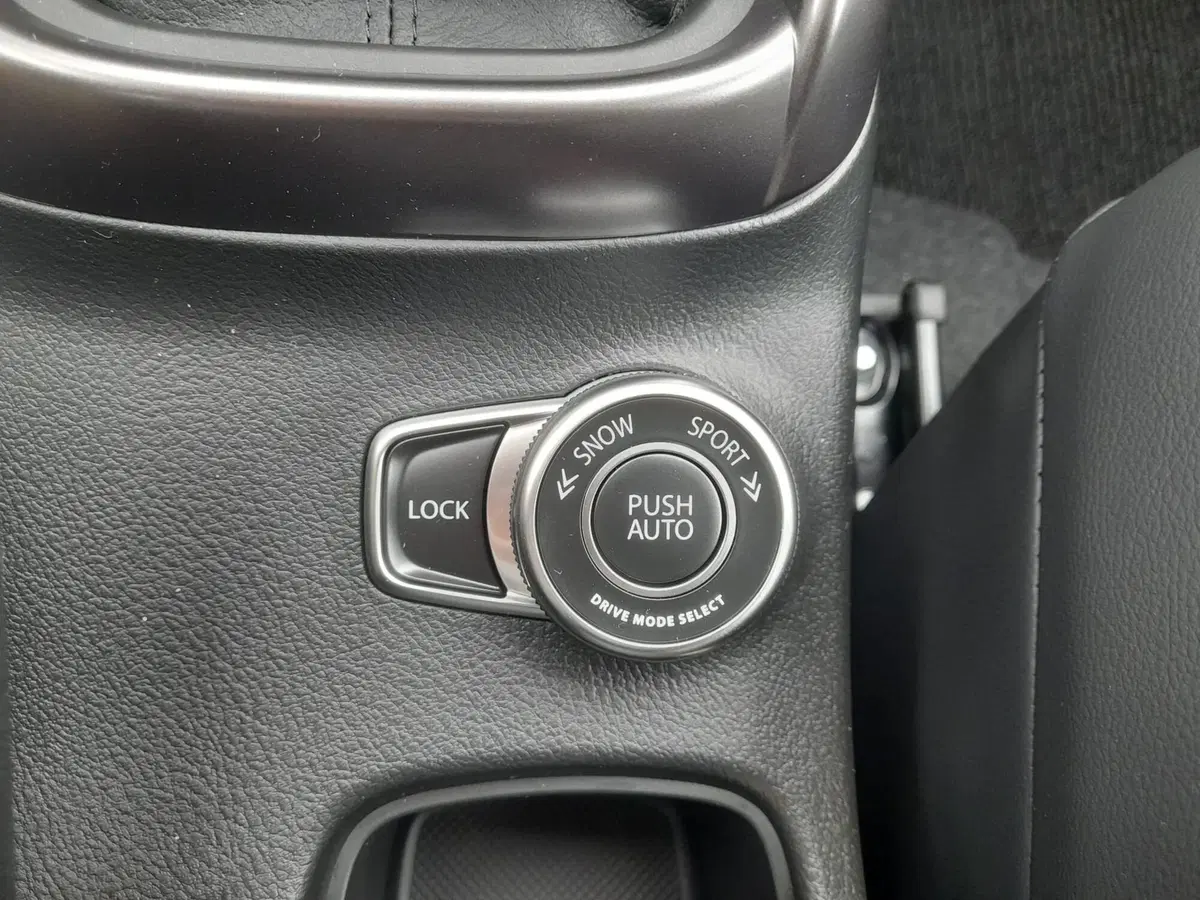Suzuki S-Cross nuova a L'Aquila (8)