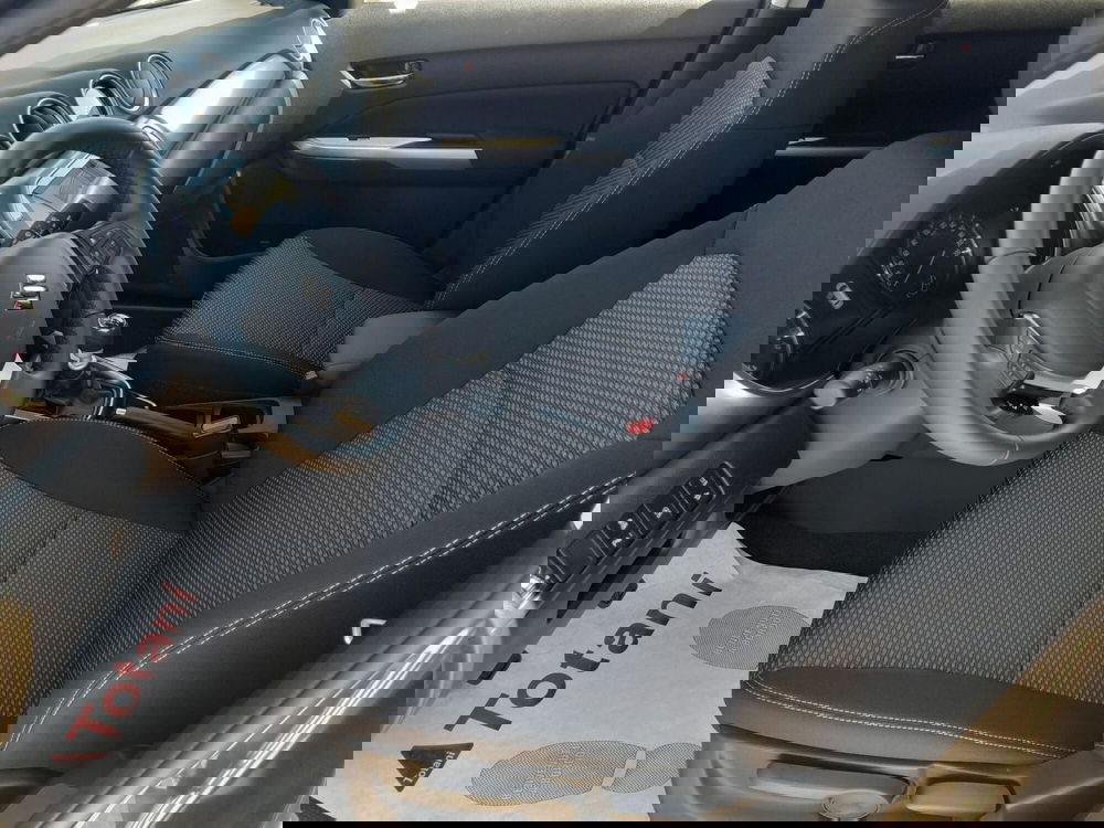 Suzuki Vitara nuova a L'Aquila (9)