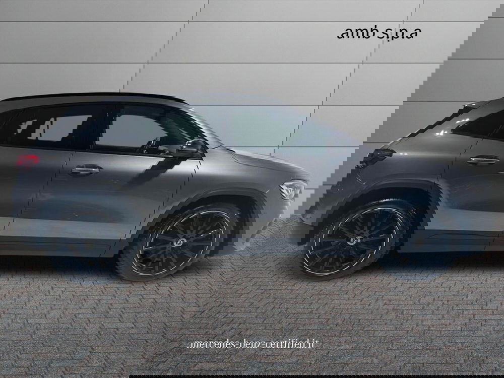 Mercedes-Benz GLA SUV usata a Napoli (5)