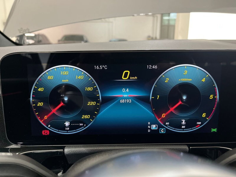 Mercedes-Benz GLA SUV usata a Napoli (7)