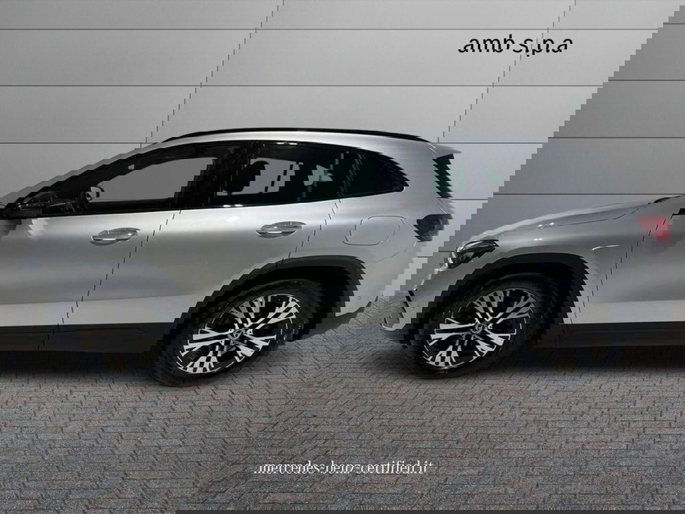 Mercedes-Benz GLA SUV usata a Napoli (6)