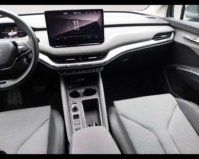 Skoda Enyaq usata a Ravenna (11)