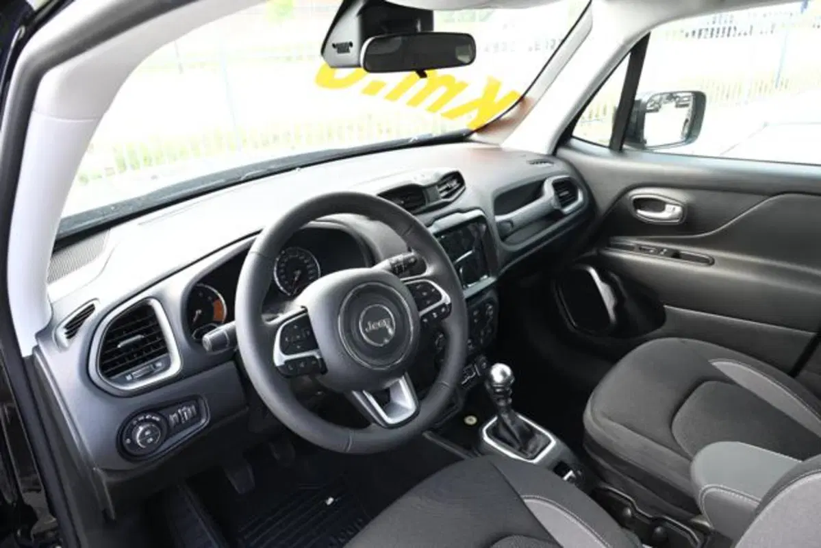 Jeep Renegade nuova a Torino (10)