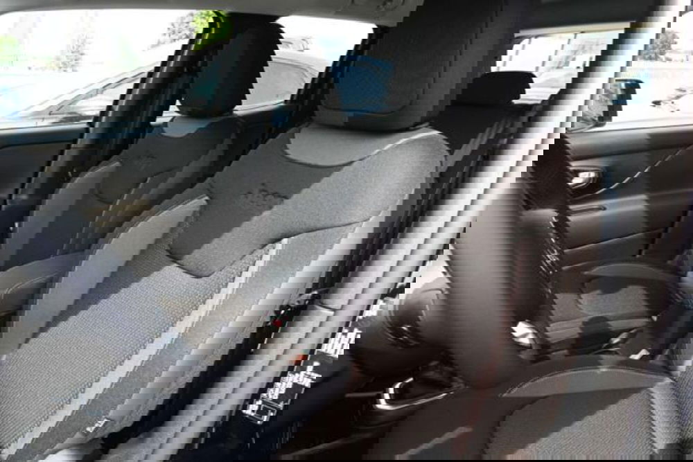 Jeep Renegade nuova a Torino (12)