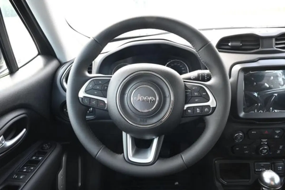 Jeep Renegade nuova a Torino (14)