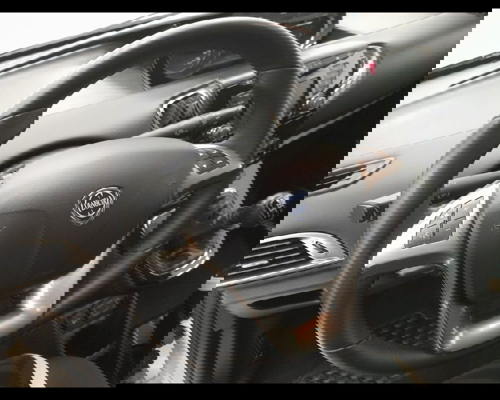 Lancia Ypsilon usata a Alessandria (10)