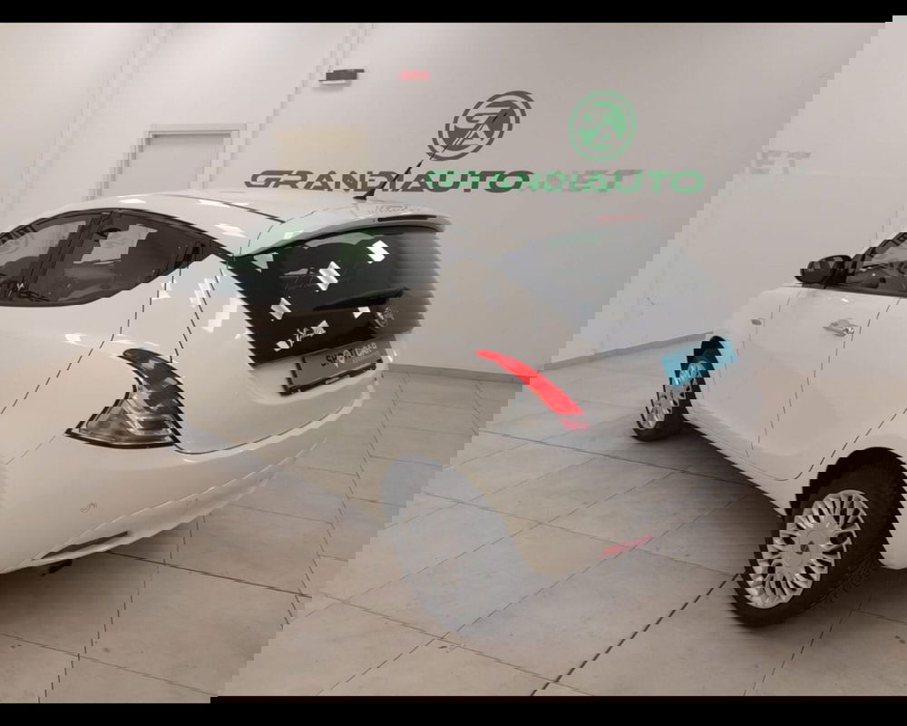 Lancia Ypsilon usata a Alessandria (4)