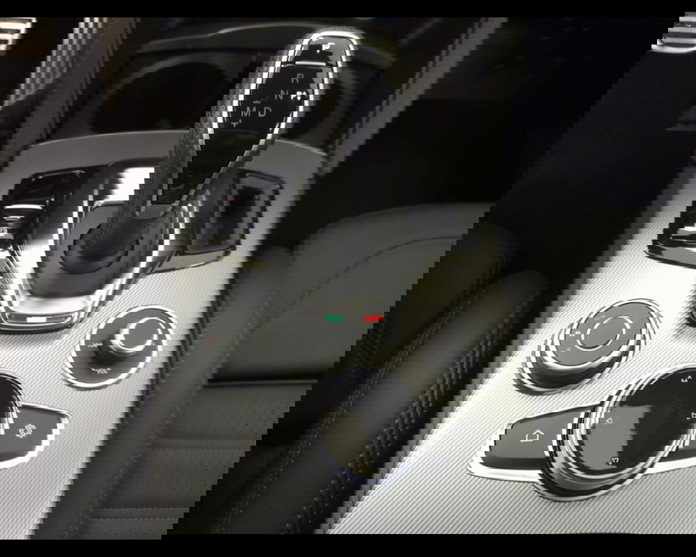 Alfa Romeo Stelvio usata a Alessandria (17)