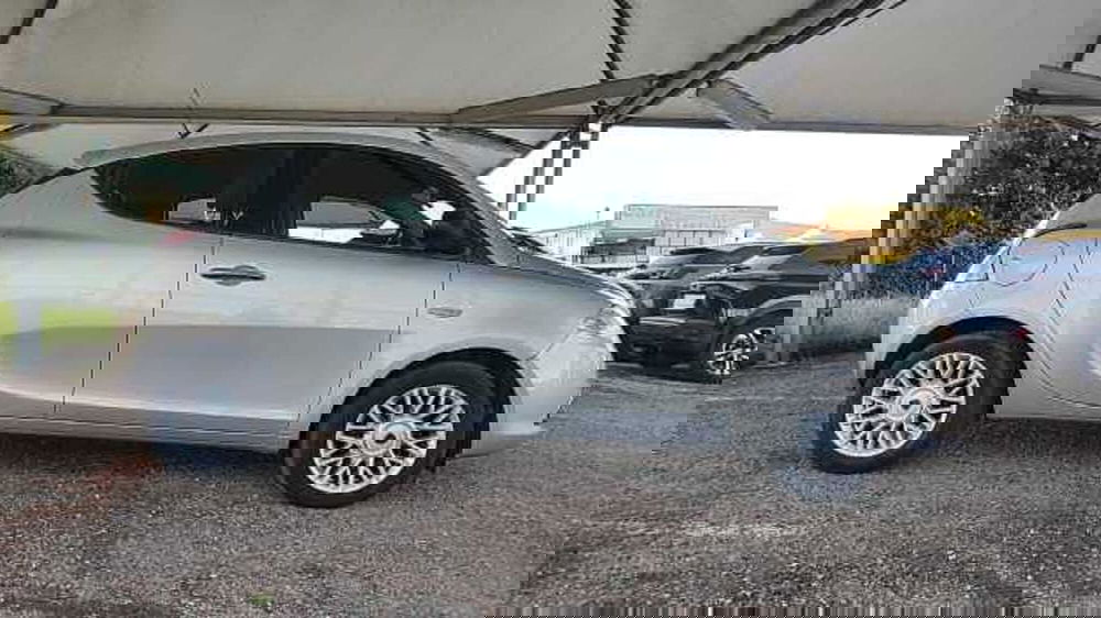 Lancia Ypsilon usata a Firenze (10)