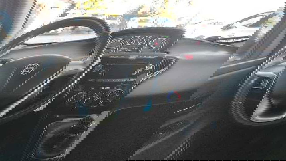 Lancia Ypsilon usata a Firenze (18)